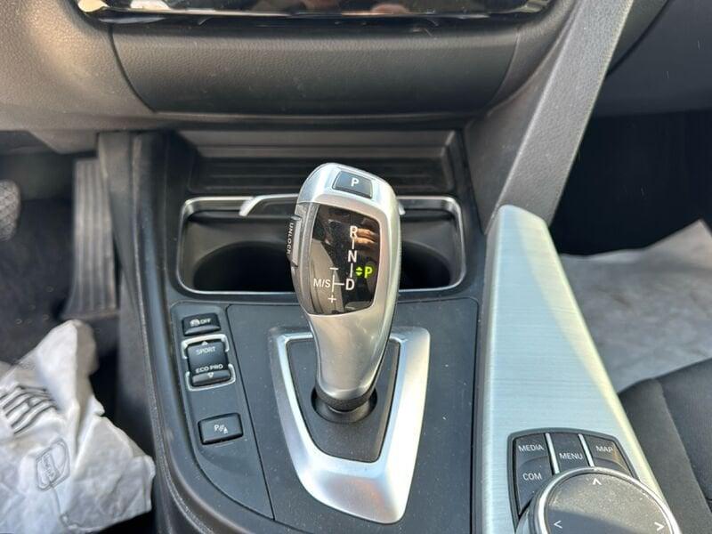 BMW Serie 3 320d Touring eff.dynamics Business Advantage auto TETTO APRIBILE