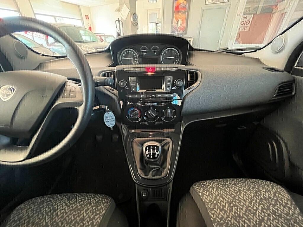 Lancia Ypsilon 0.9 TwinAir 85 Cv 5p Ecochic Metano Adatta per Neopatentati