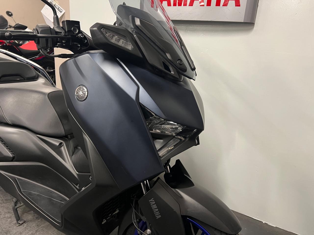 Yamaha X-Max 300