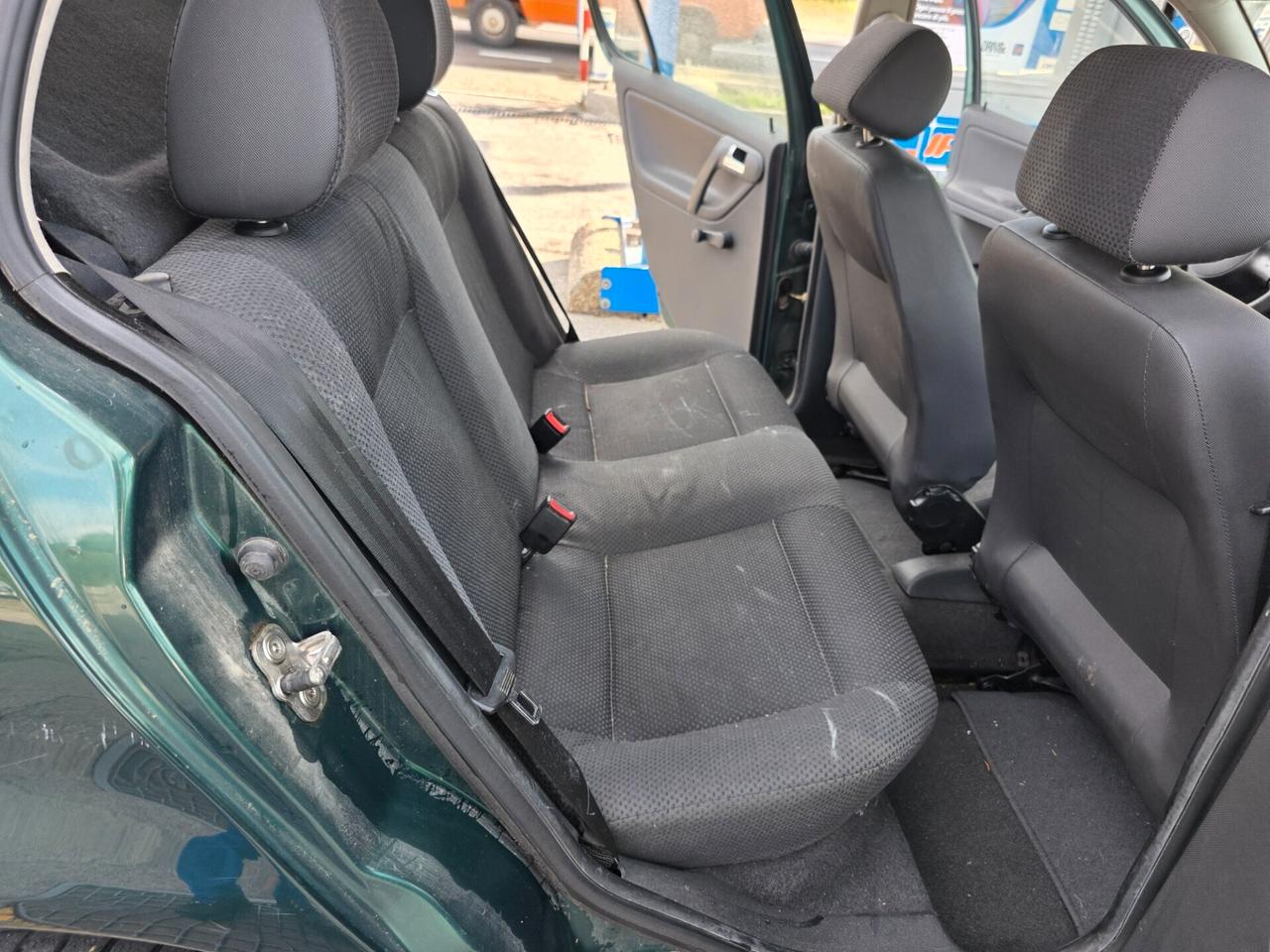 Volkswagen Polo 1.4 cat 5 porte Con 266.000km Neopatentati ok