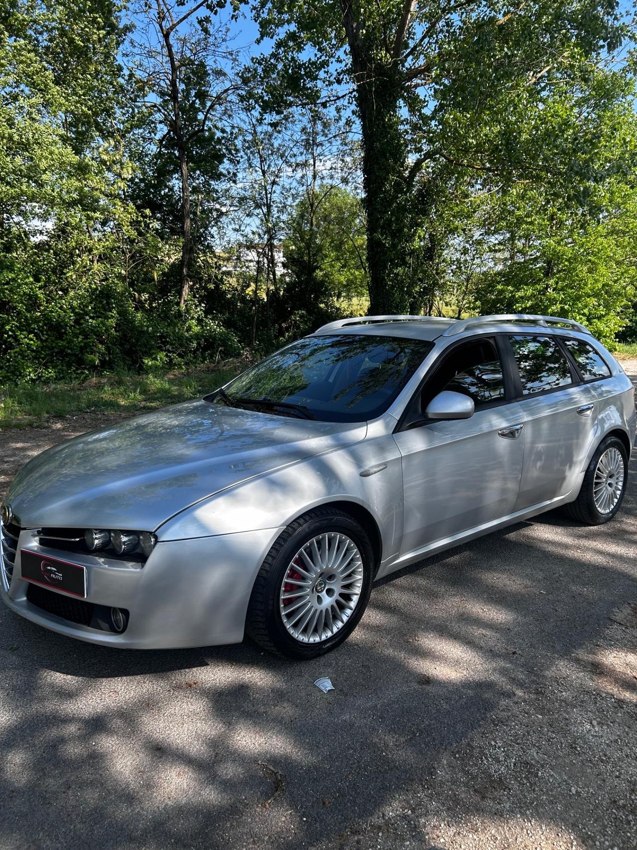 Alfa Romeo 159 1.9 JTDm 16V Sportwagon Distinctive