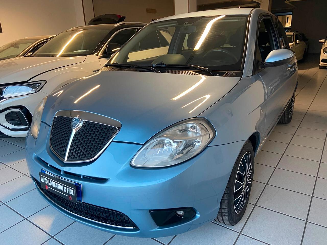 Lancia Ypsilon 1.2 Argento