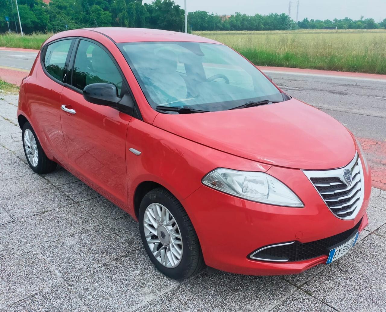 Lancia Ypsilon 0.9 TwinAir 85 CV 5 porte S&S DFN Gold AUTOMATICA