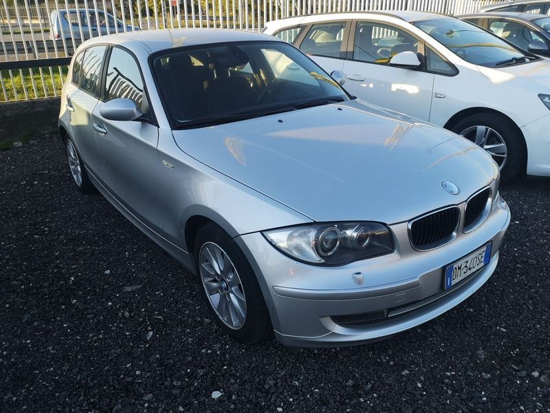 BMW Serie 1  118d cat 5 porte Eletta DPF