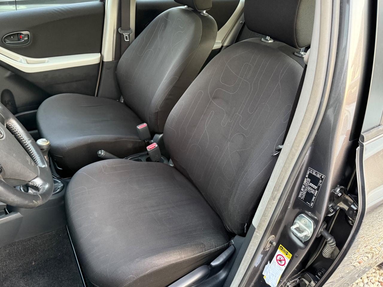 Toyota Yaris 1.0 5 Luxury Pack