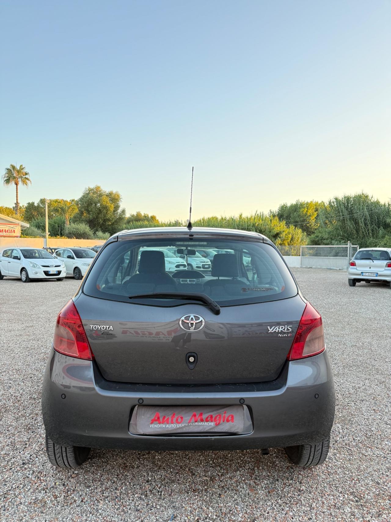 Toyota Yaris 1.0 3 porte Sol