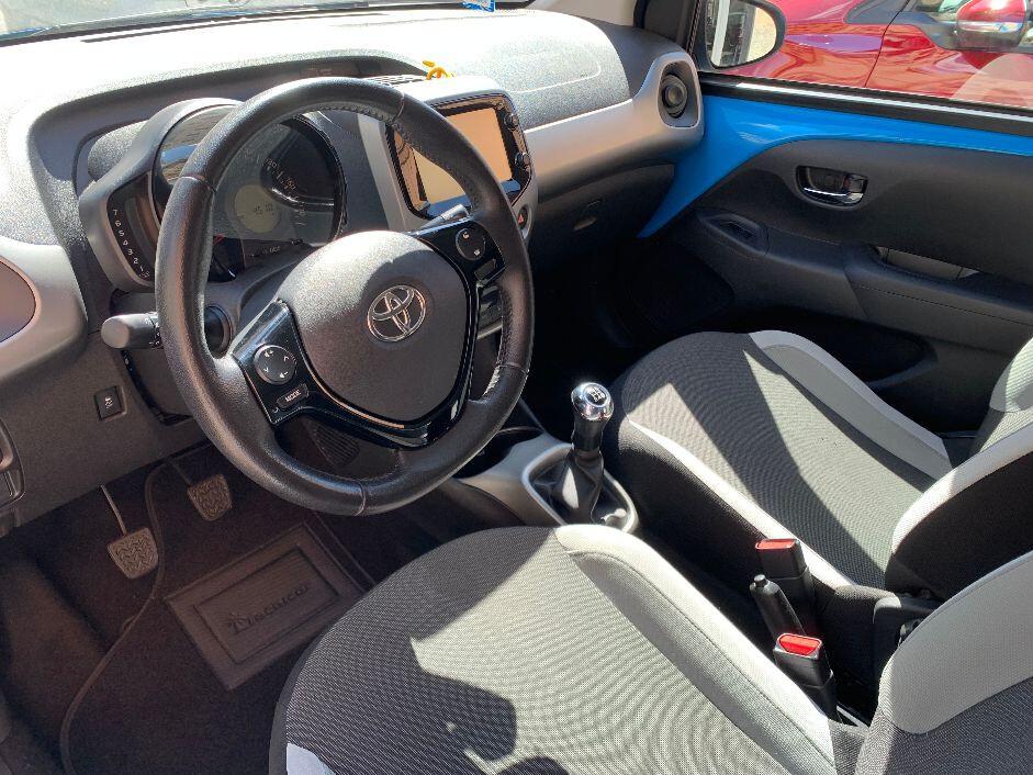 Toyota Aygo 1.0 VVT-i 69 CV 5 porte x-play - OK NEOPATENTATI