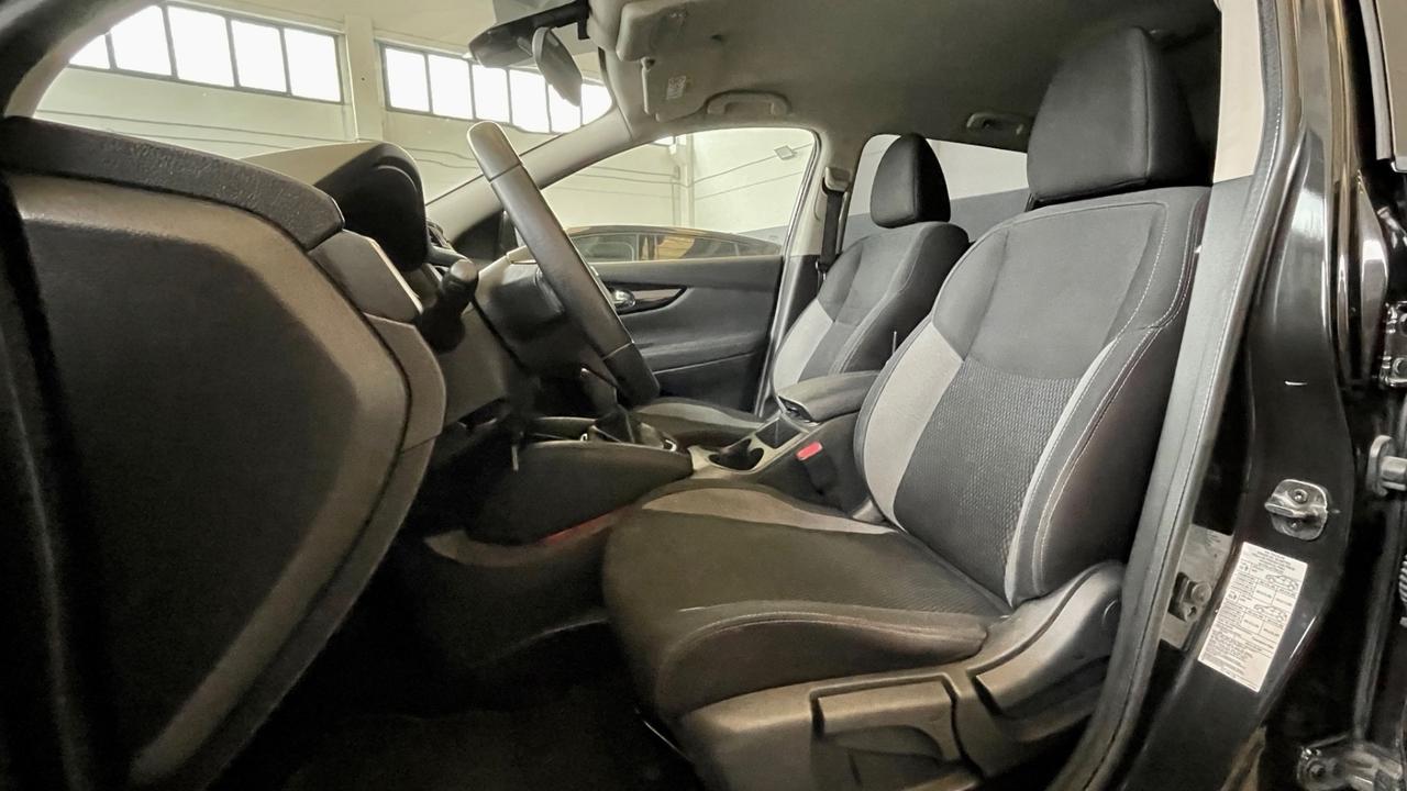 NISSAN QASHQAI 1.5 TEKNA 116CV - PACCHETTO LUCI, CAR PLAY, NEOPATENTATI