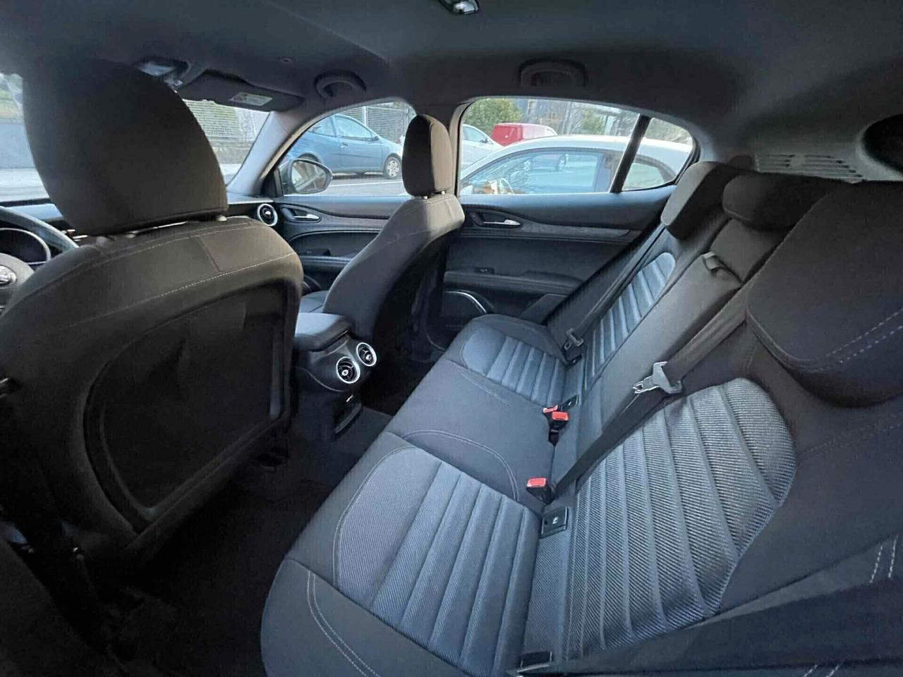 Alfa Romeo Stelvio 2.2 Turbodiesel 160 CV AT8 RWD Business