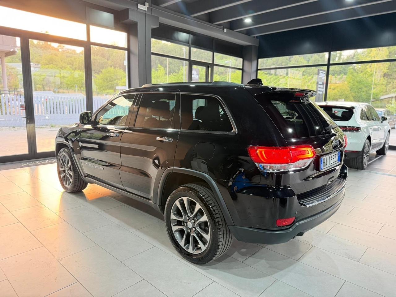 Jeep Grand Cherokee 3.0 V6 CRD 250 CV Multijet II Overland