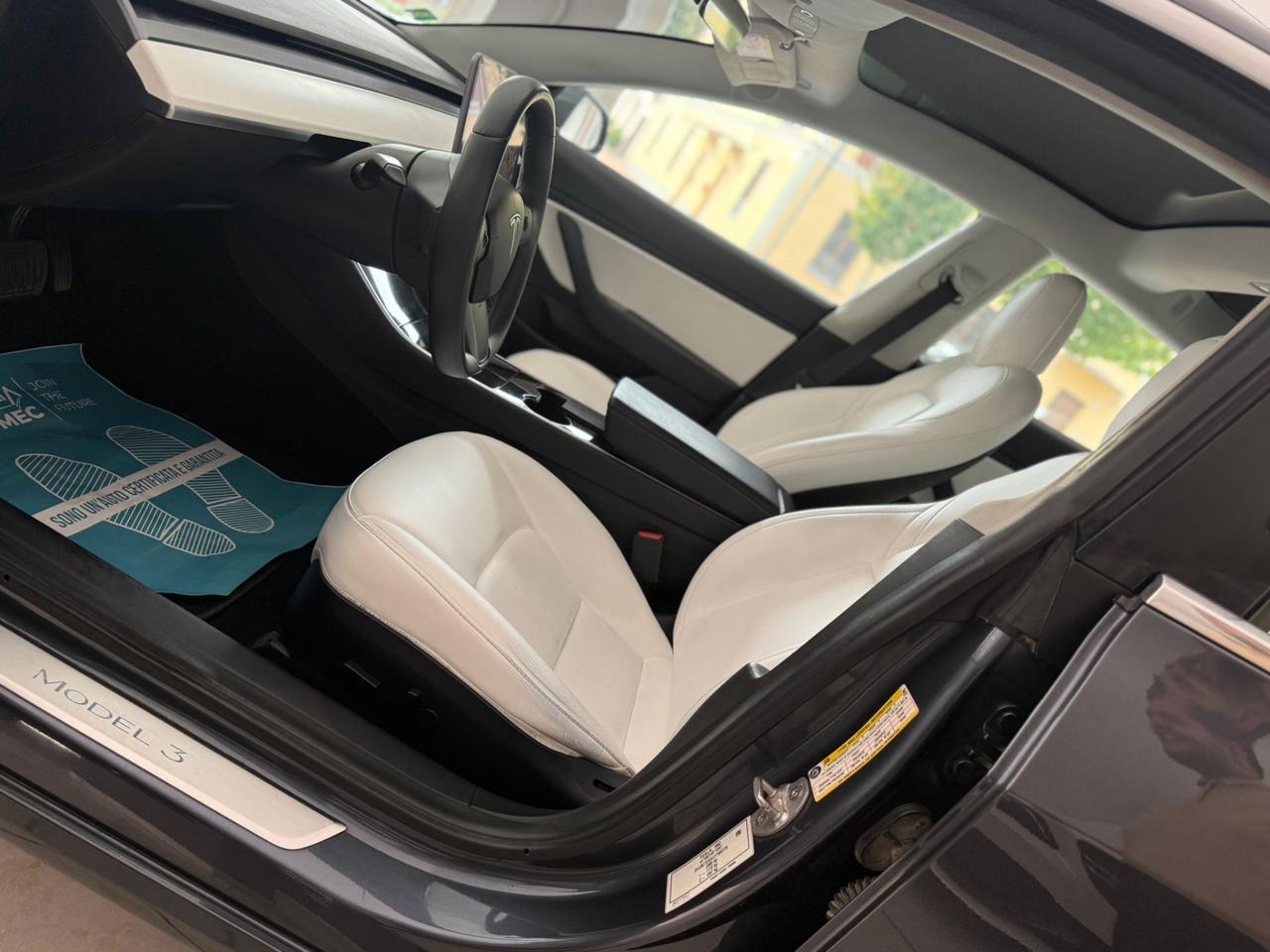Tesla Model 3 Long Range Dual Motor AWD