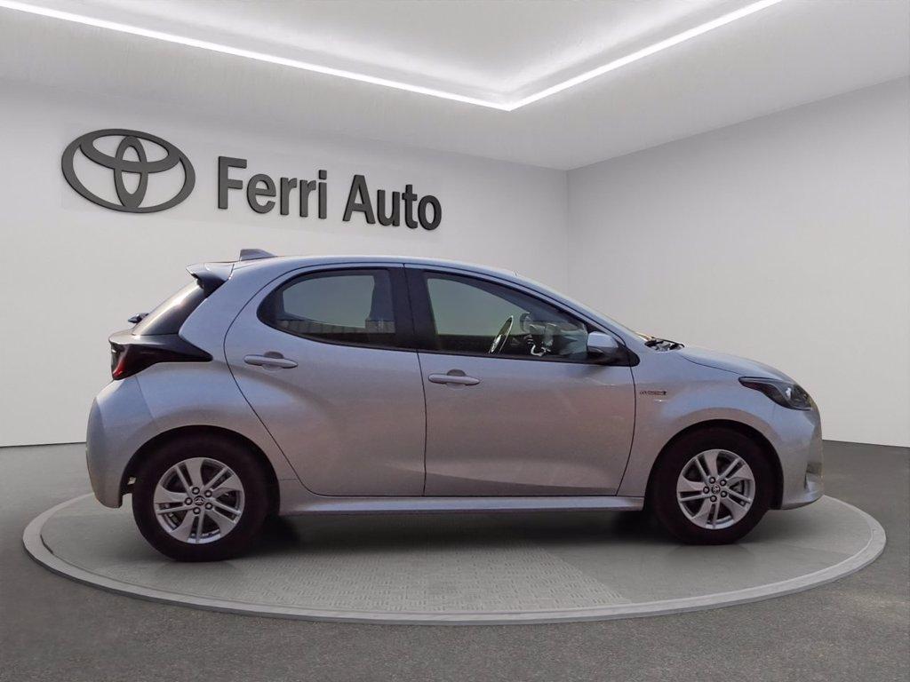 TOYOTA Yaris 1.5h active del 2020