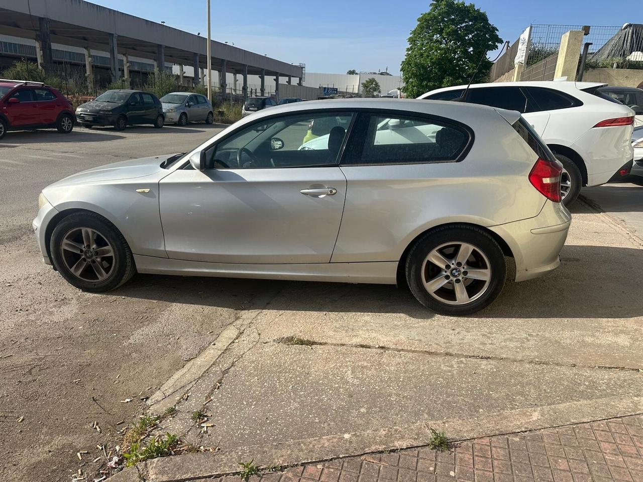 bmw serie 1 118D 2.0 diesel 148.000km