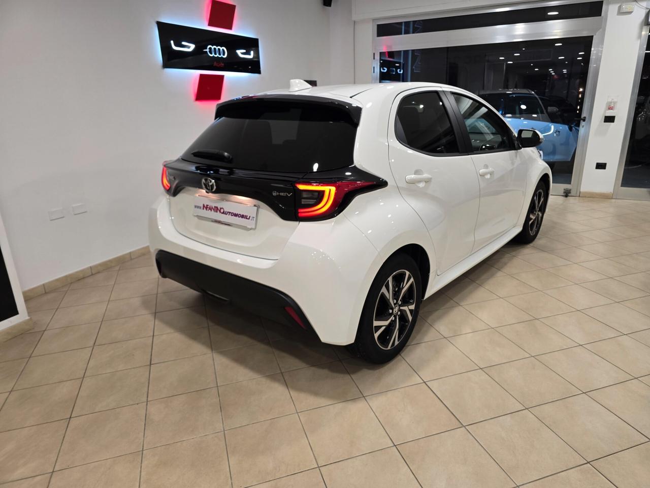 Toyota Yaris 1.5 Hybrid 5 porte Trend