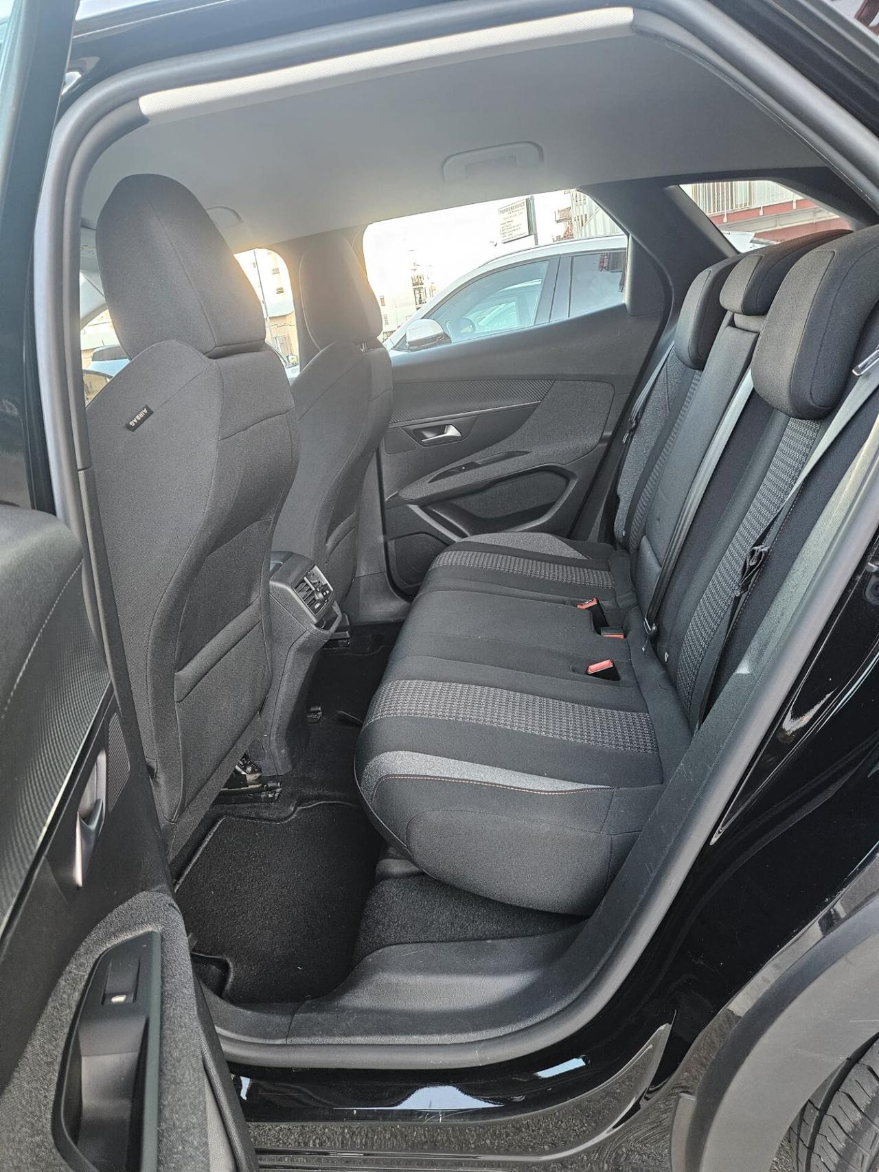 Peugeot 3008 BlueHDi 130 S&S Active Pack