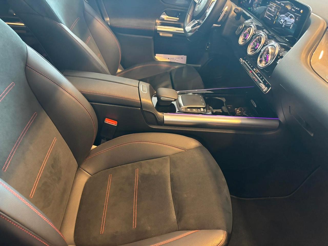 Mercedes-benz GLA 250 e PREMIUM hybrid EQ 19000 KM