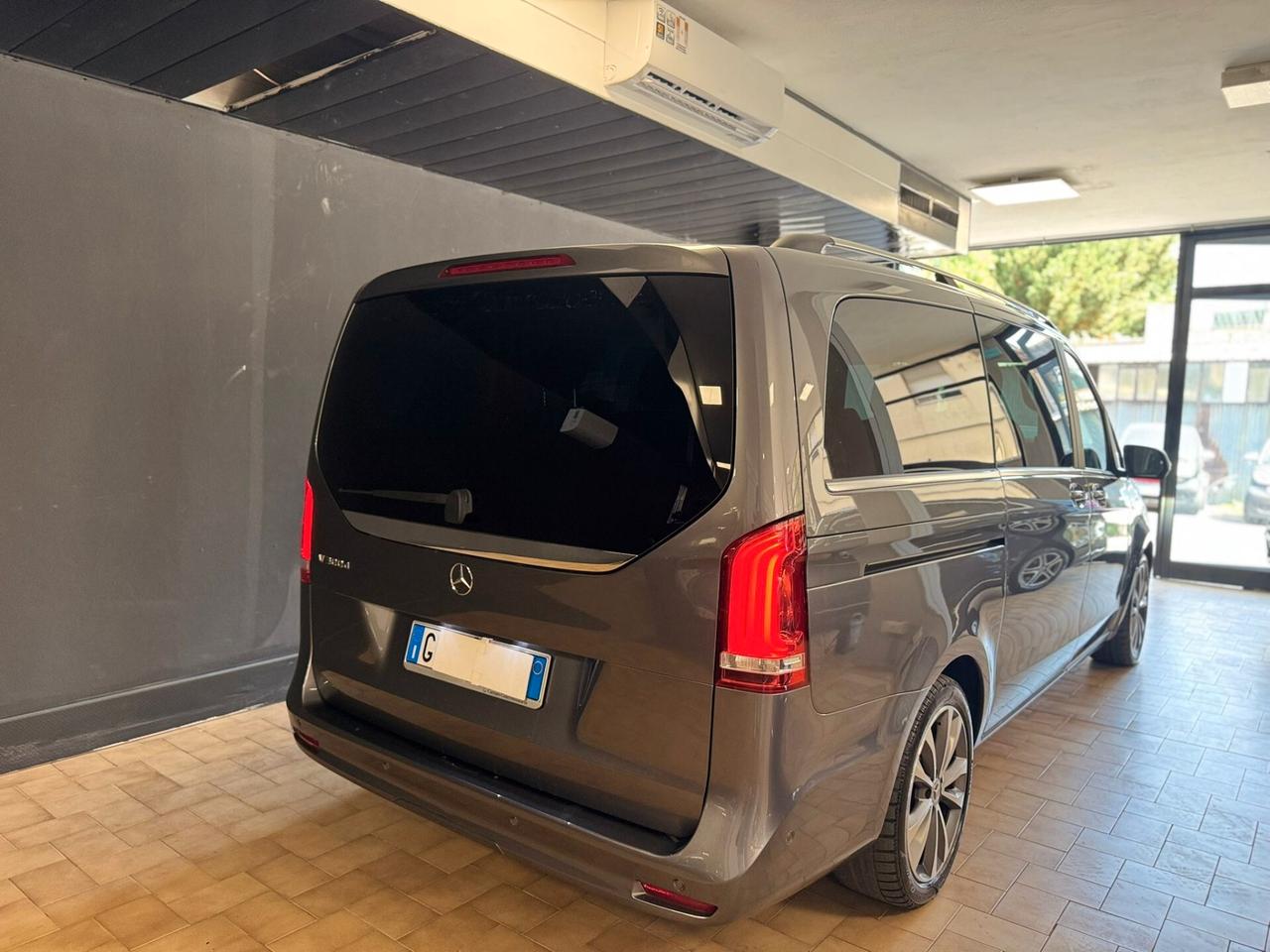Mercedes-benz V 300 d Automatic 4Matic Premium Long