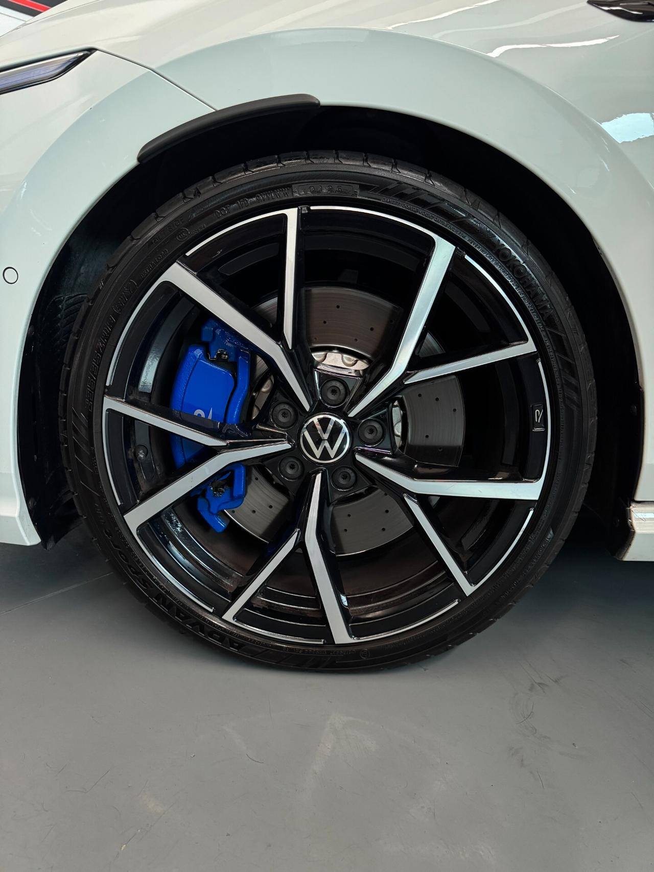 Volkswagen Golf 8 R 4Motion DSG 2.0cc 320cv Tagliandi ufficiali IVA esposta PREZZO REALE