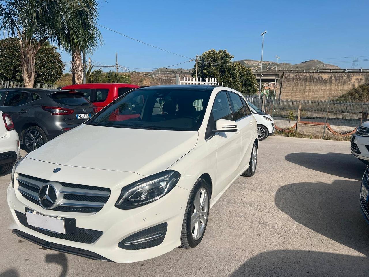 Mercedes-Benz classe B200 136cv Premium 2015