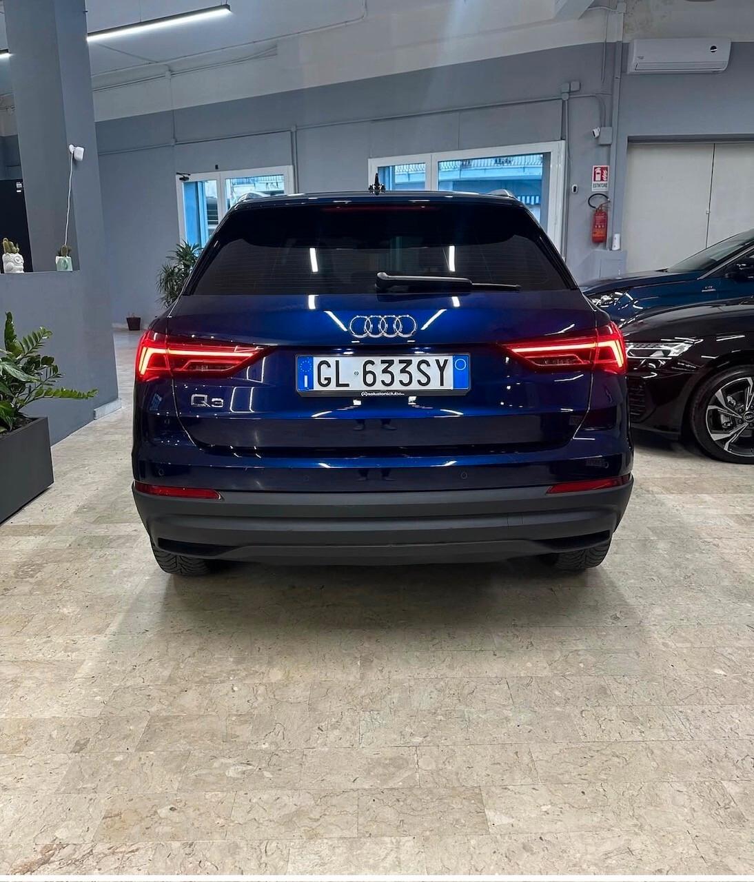 Audi Q3 35 TDI S tronic Business