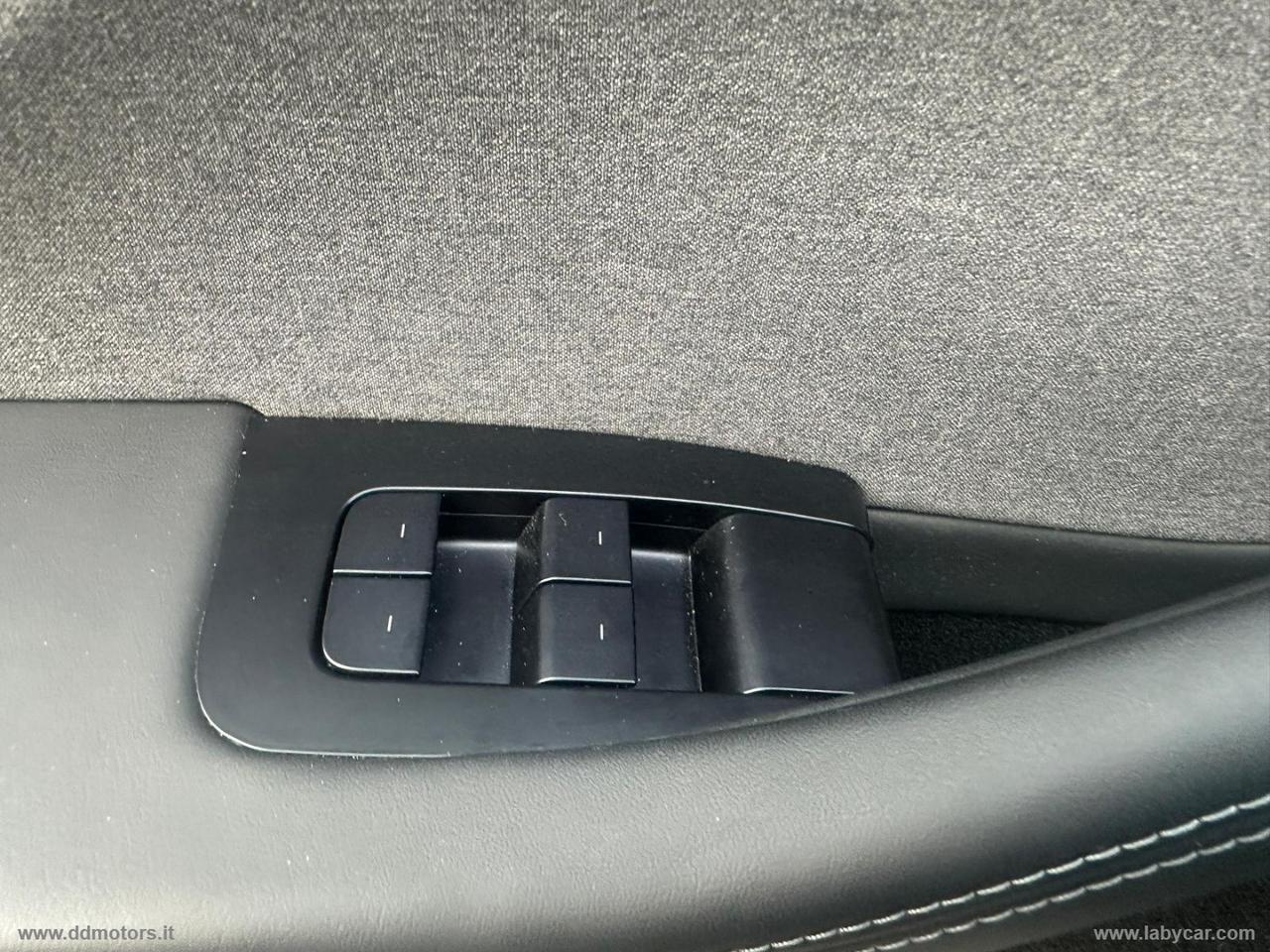 TESLA Model 3 NV35 RWD Premium 400 KM AUTONOMIA