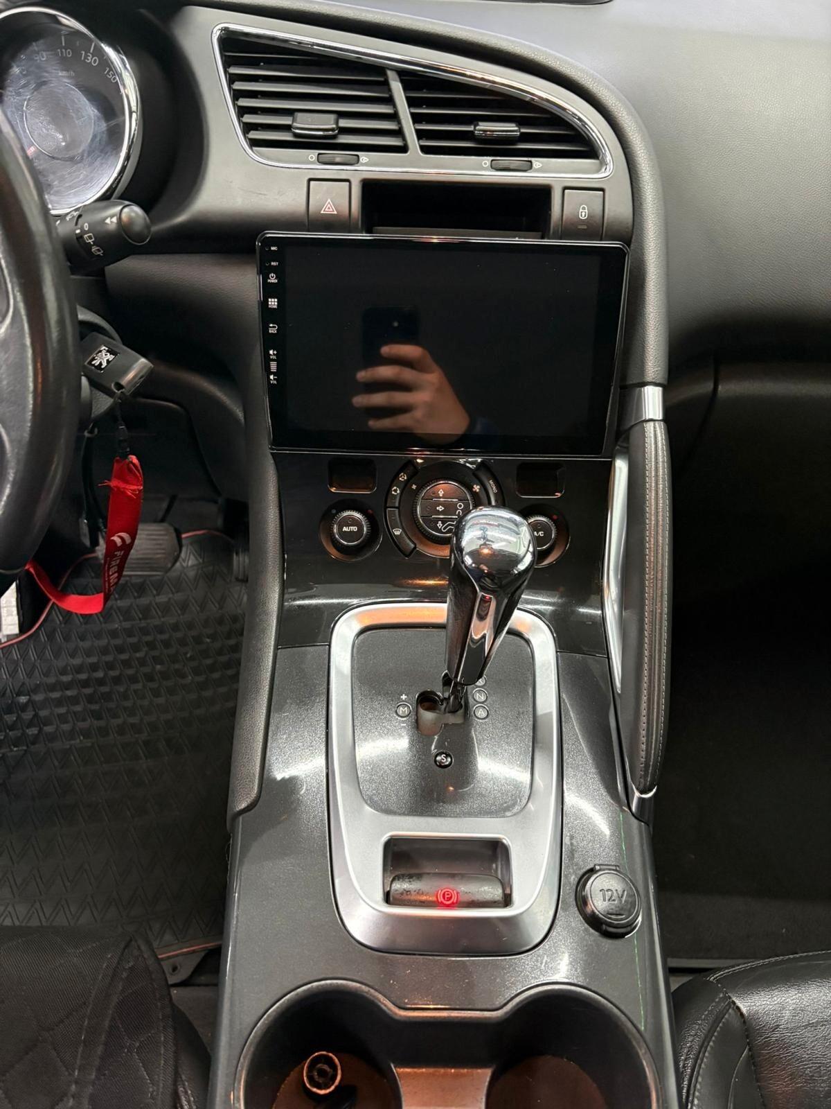 Peugeot 3008 1.6 HDi 112CV cambio robotizzato Premium