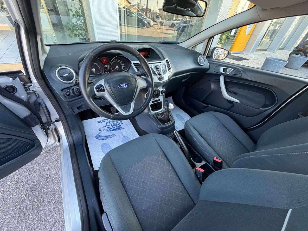 Ford Fiesta Ikon 1.4 TDCi 70CV 5 porte