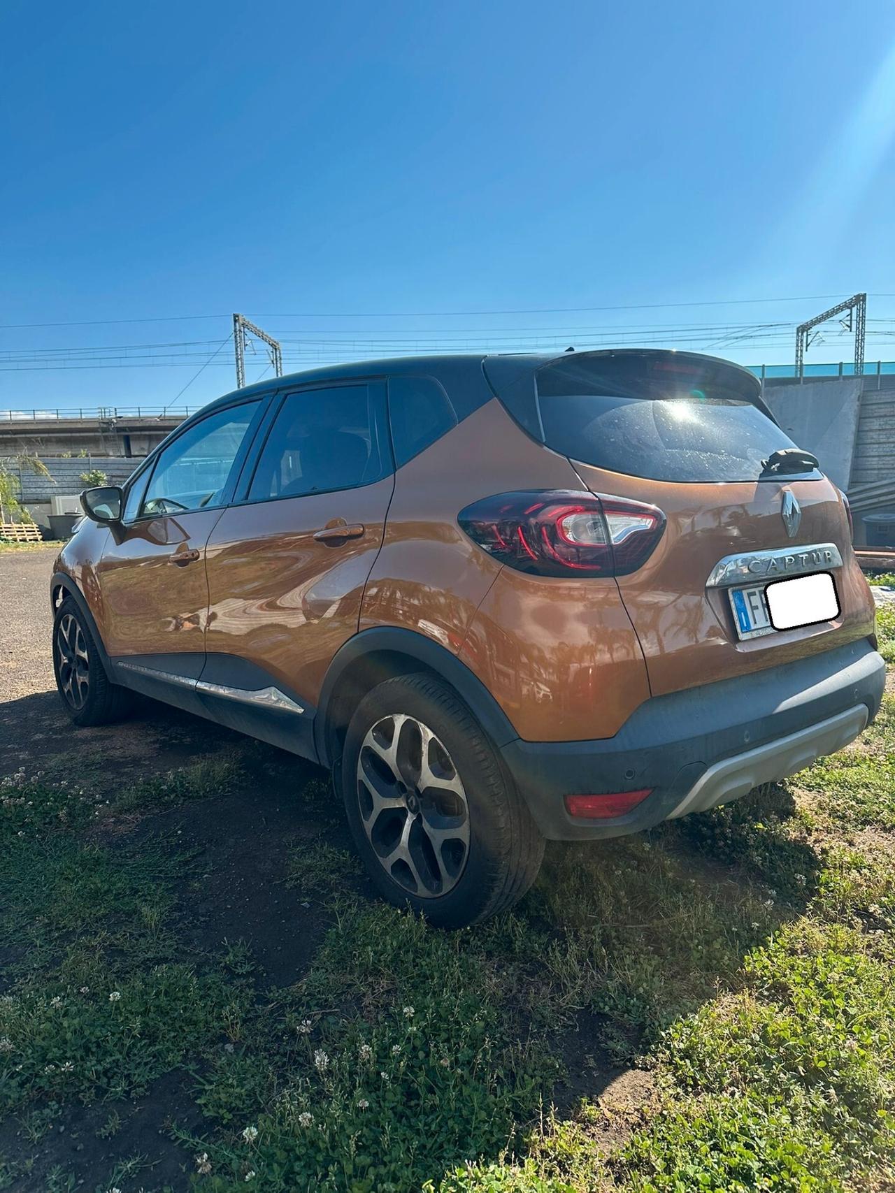 Renault Captur dCi 90 Sport Edition SINISTRATA