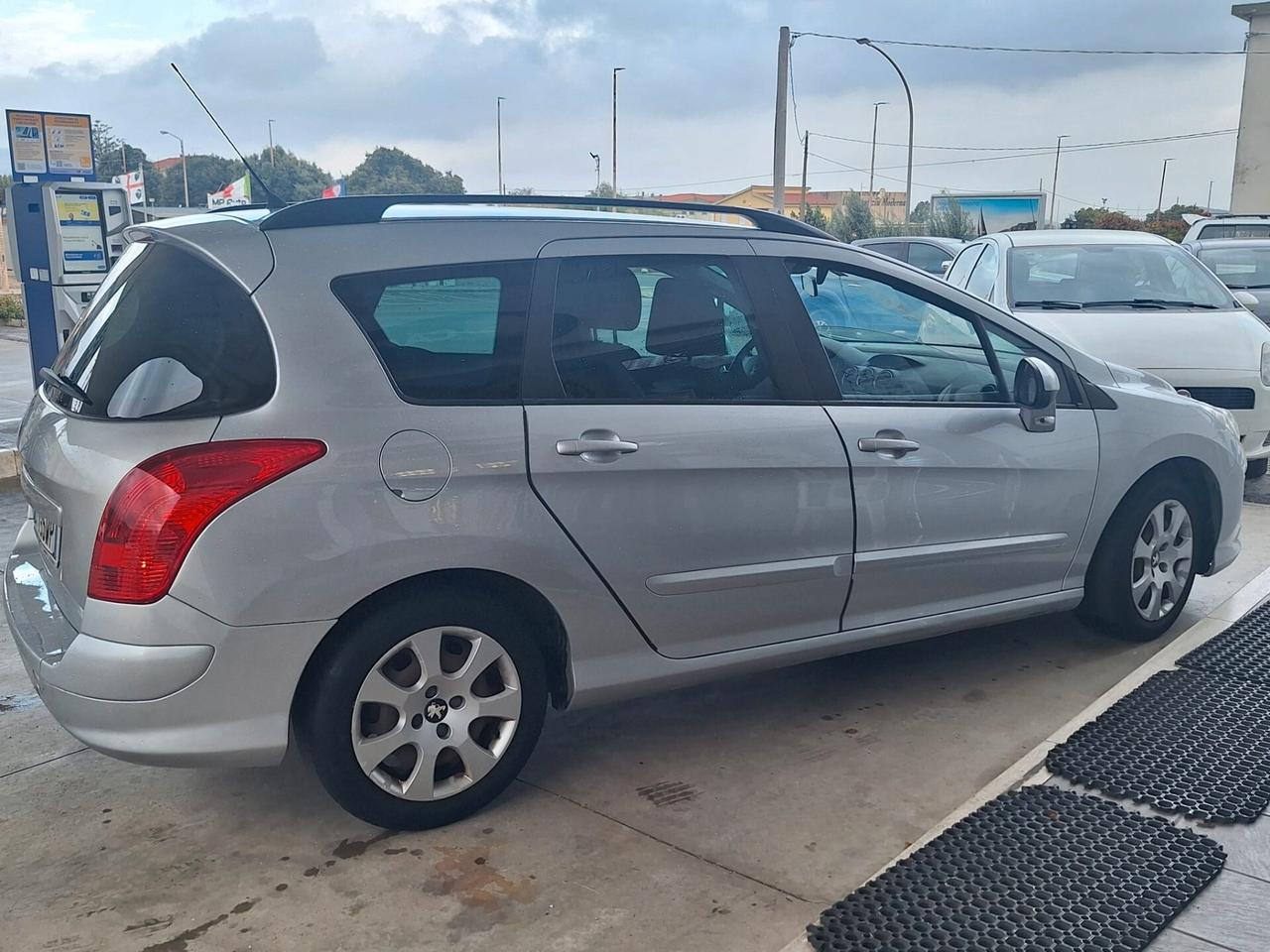 Peugeot 308 1.6 HDi 92 CV SW Business