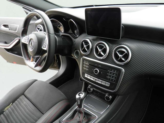 MERCEDES-BENZ A 180 d Premium
