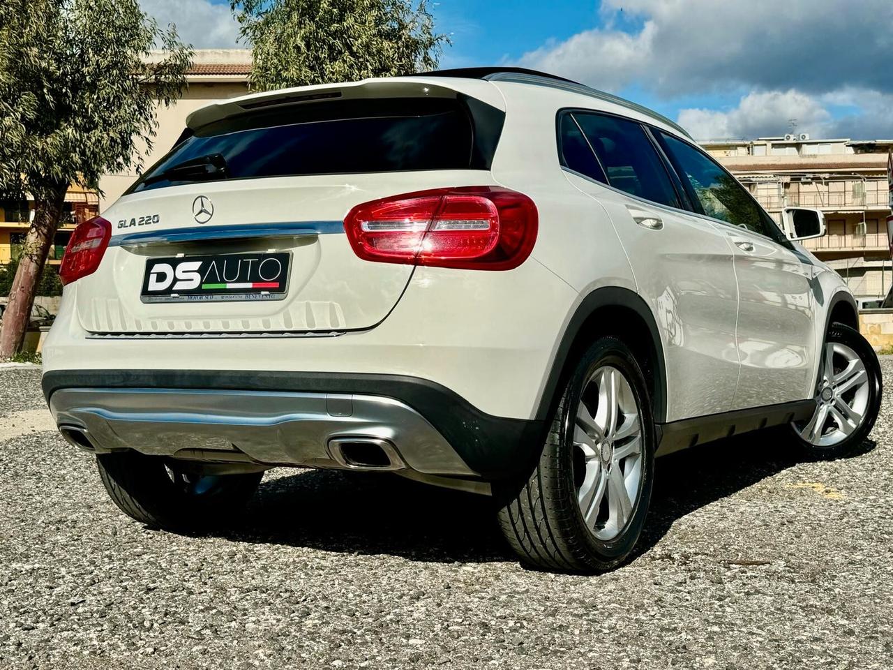 MERCEDES- BENZ GLA 220 D 4MATIC SPORT TETTO