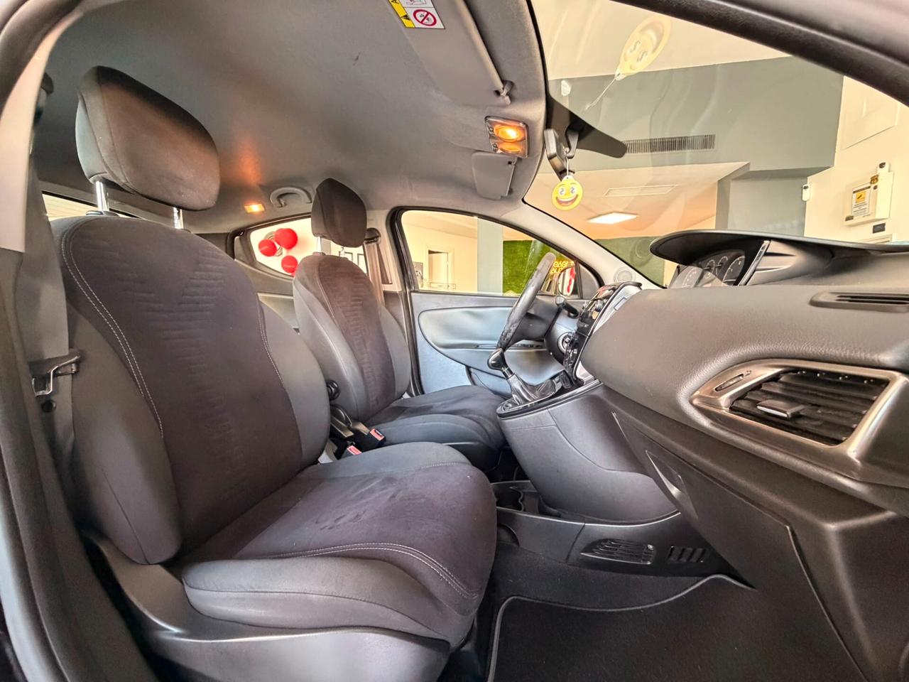 Lancia Ypsilon 1.3 MJT 16V 95 CV 5 porte S&S Elle