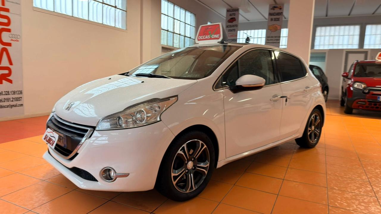 Peugeot 208 PureTech 82 5 porte Allure