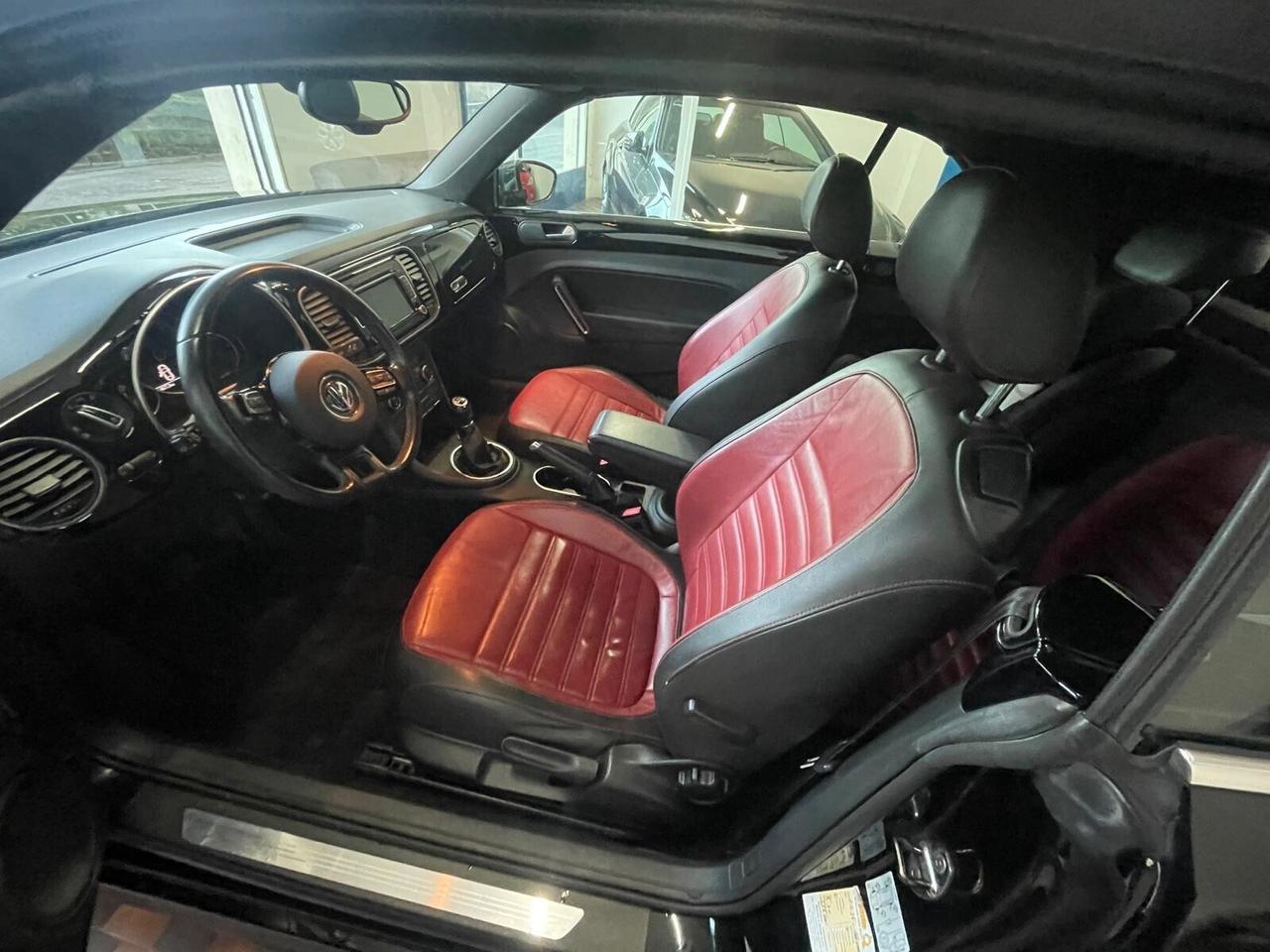 Volkswagen Maggiolino Cabrio 1.6 TDI Design