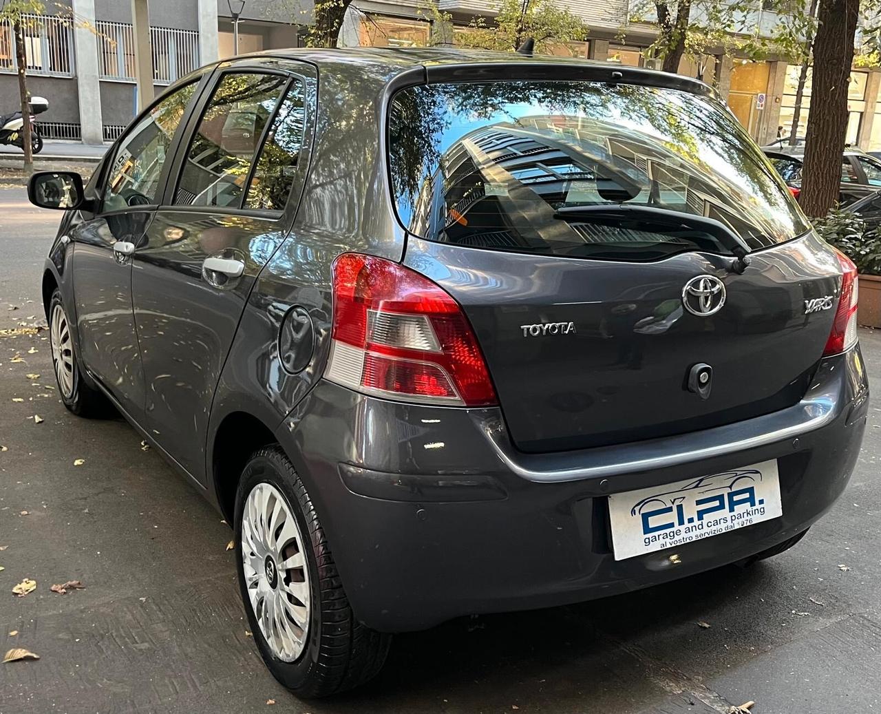 Toyota Yaris 1.0 5 porte Sol