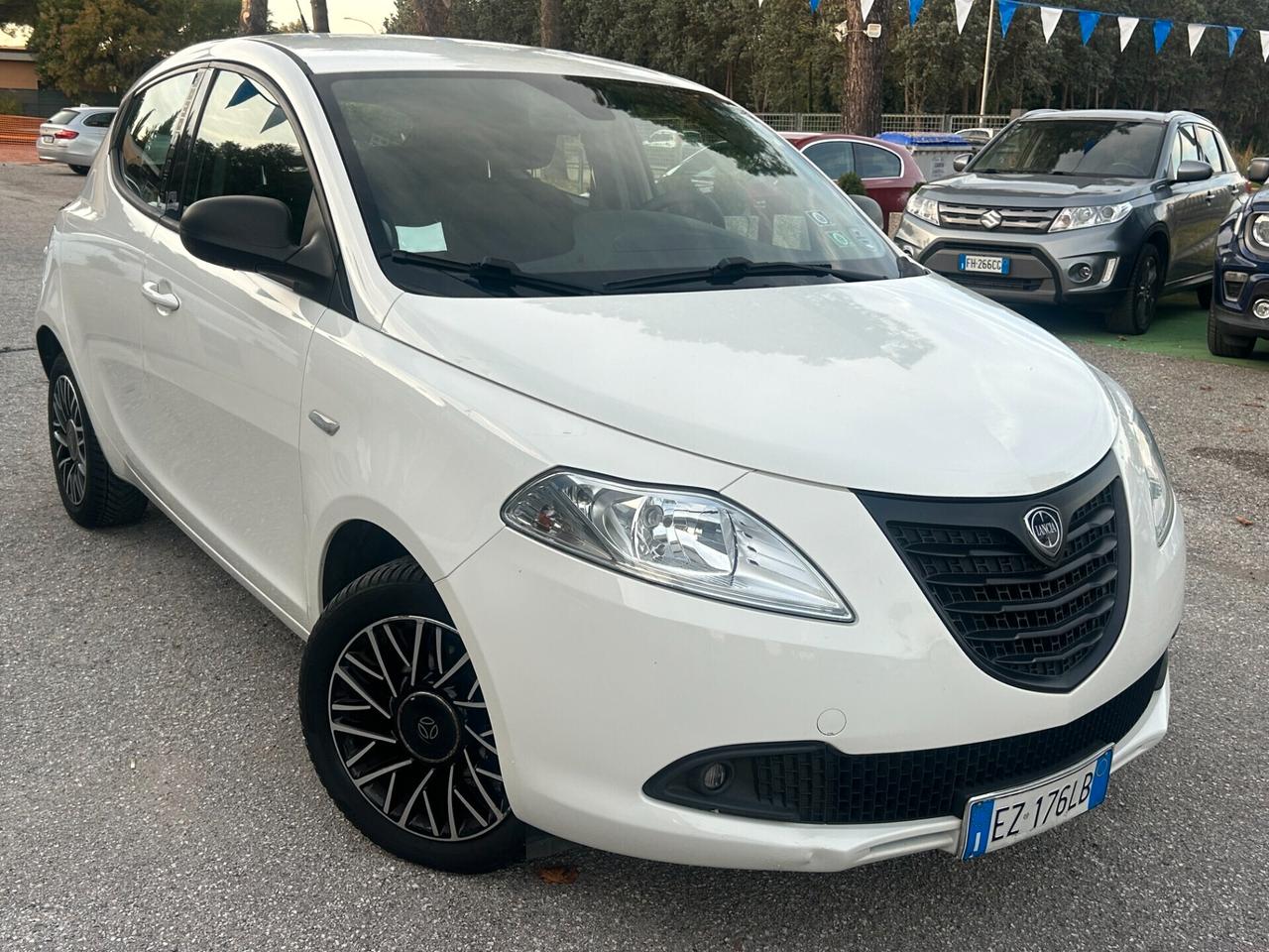 "UNA CHICCA" Lancia Ypsilon 1.2 69 CV 5 porte GPL Edition