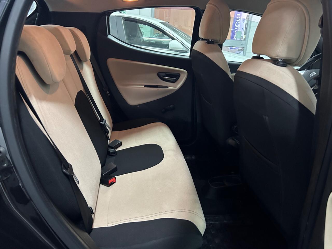 Lancia Ypsilon 1.2 Benz. Neo Patentati
