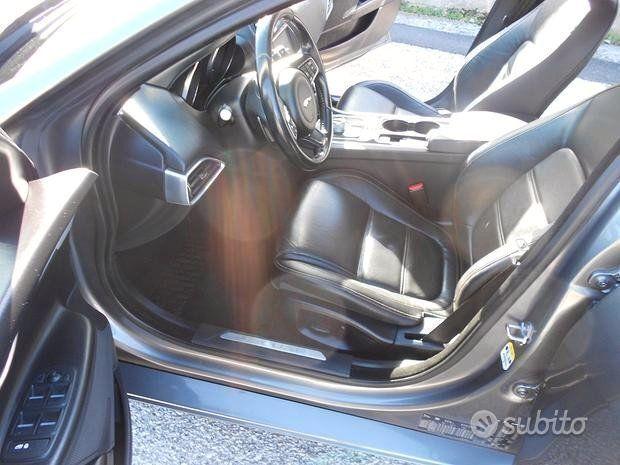 JAGUAR XE 2.0d(FERMA dal 2019)NAVI-PELLE,E6B