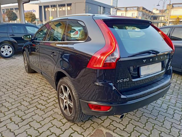 VOLVO XC60 D3 AWD Geartronic Summum