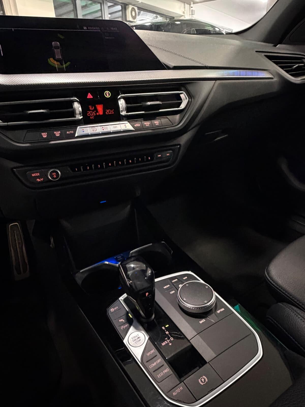 Bmw 116 116d 5p. Msport