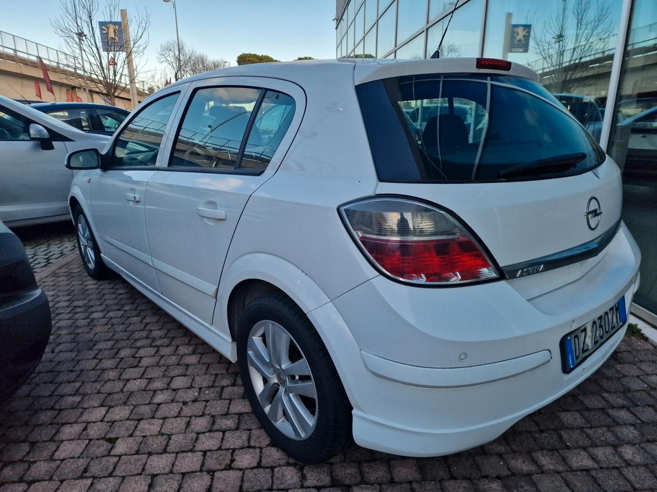 Opel Astra 1.7 CDTI 110CV 5 porte Cosmo