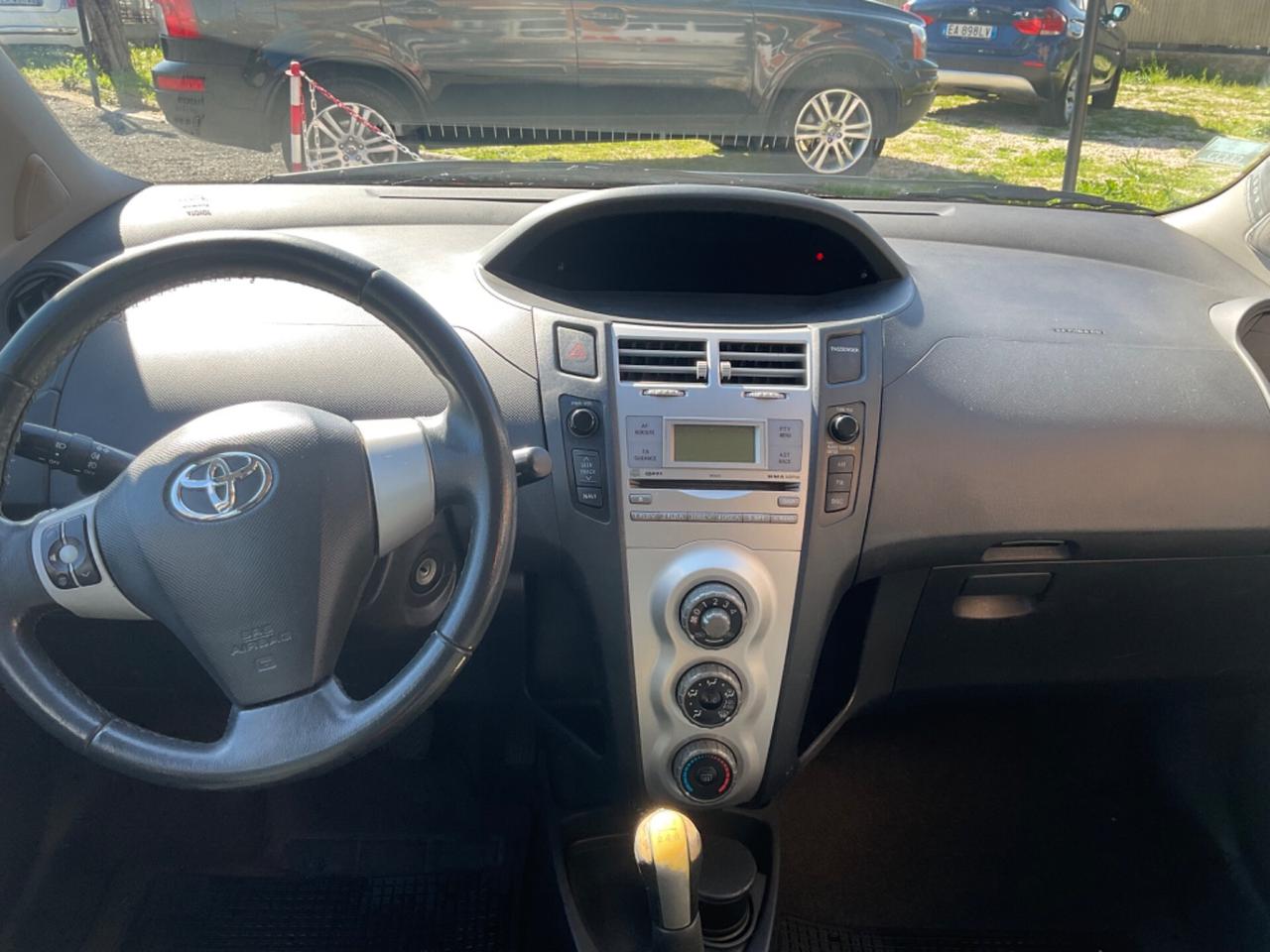 Toyota Yaris 1.3 5 porte Sol