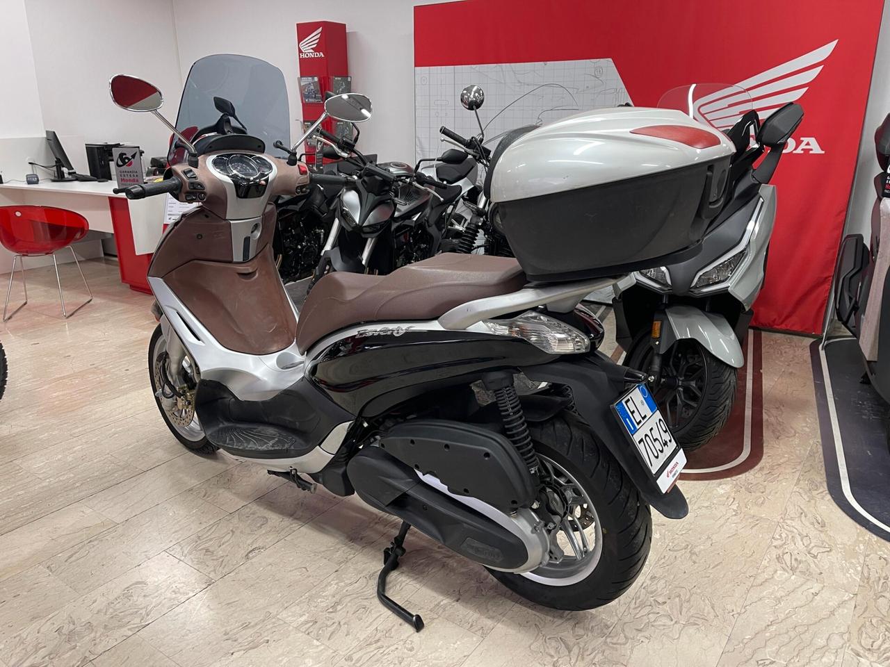 Piaggio Beverly 350