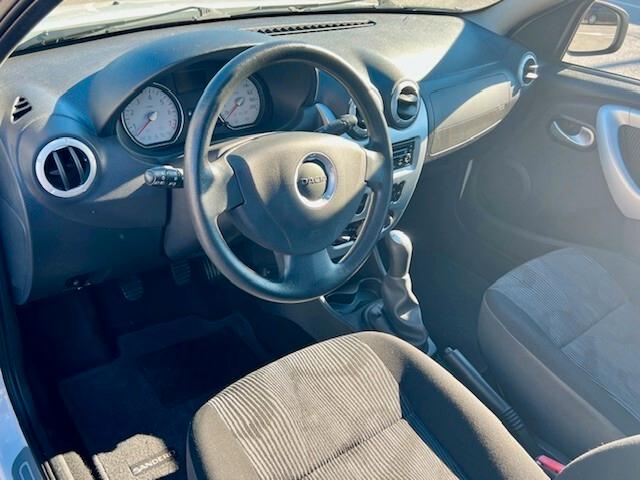 Dacia Sandero 1.2 16V - 2010