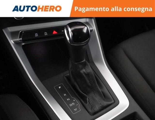 AUDI Q3 35 TFSI Business Advanced
