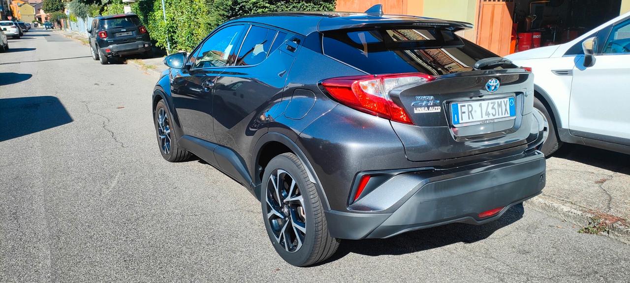 Toyota C-HR 1.8 Hybrid E-CVT Trend