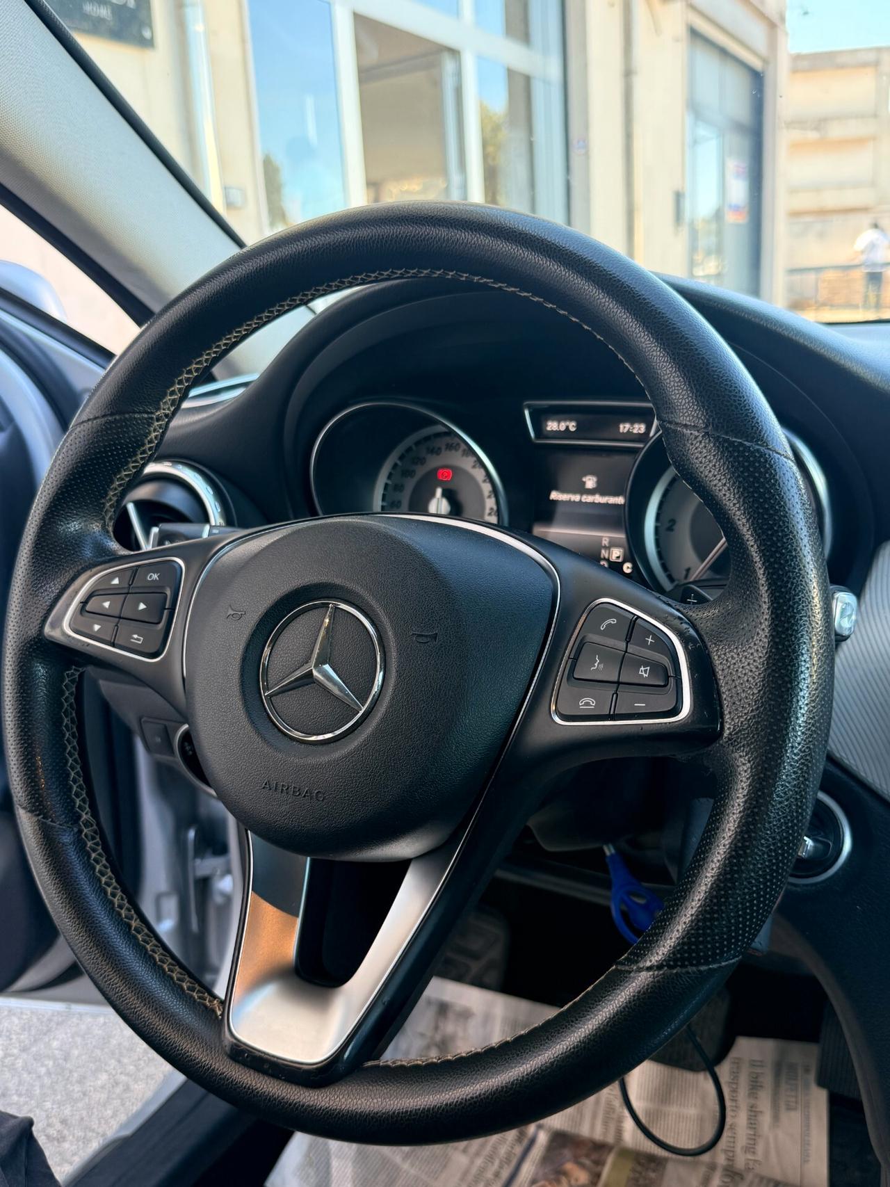 Mercedes-benz GLA 200 d Premium auto TELECAMERA,NAVI,ANDROID AUTO,INTERNI IN PELLE,FULL LED,BLOCK SHAFT
