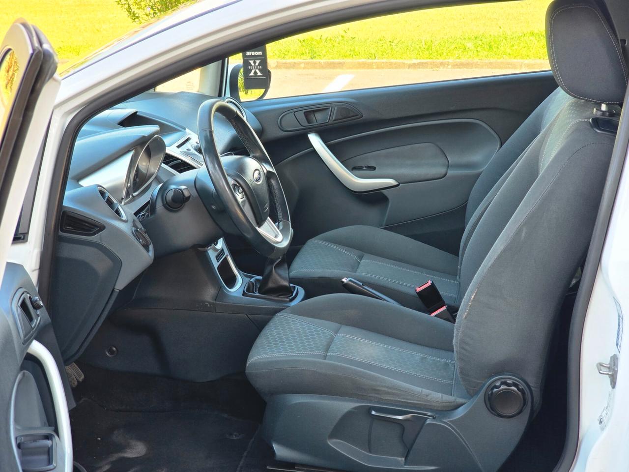 Ford Fiesta 1.4 DIESEL OK PER NEOPATENTATI UNICO PROPRIETARIO