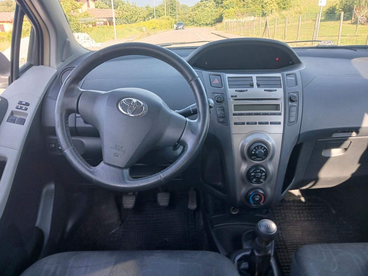 Toyota Yaris 1.0 5 porte Sol GPL