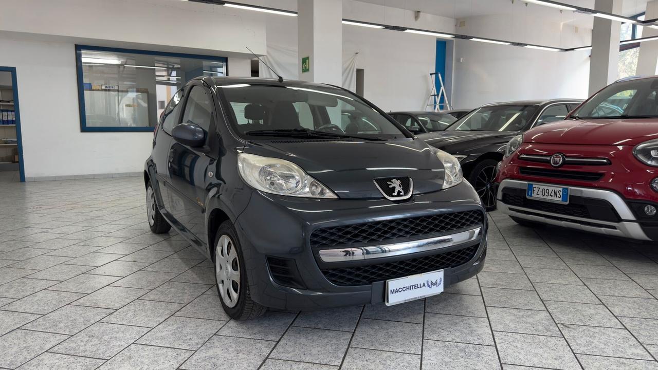 Peugeot 107 1.0 68CV 5p. Sweet Years 2Tronic cambio automatico